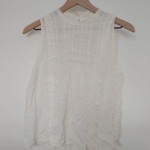 Gap Lacr trimmed tank.